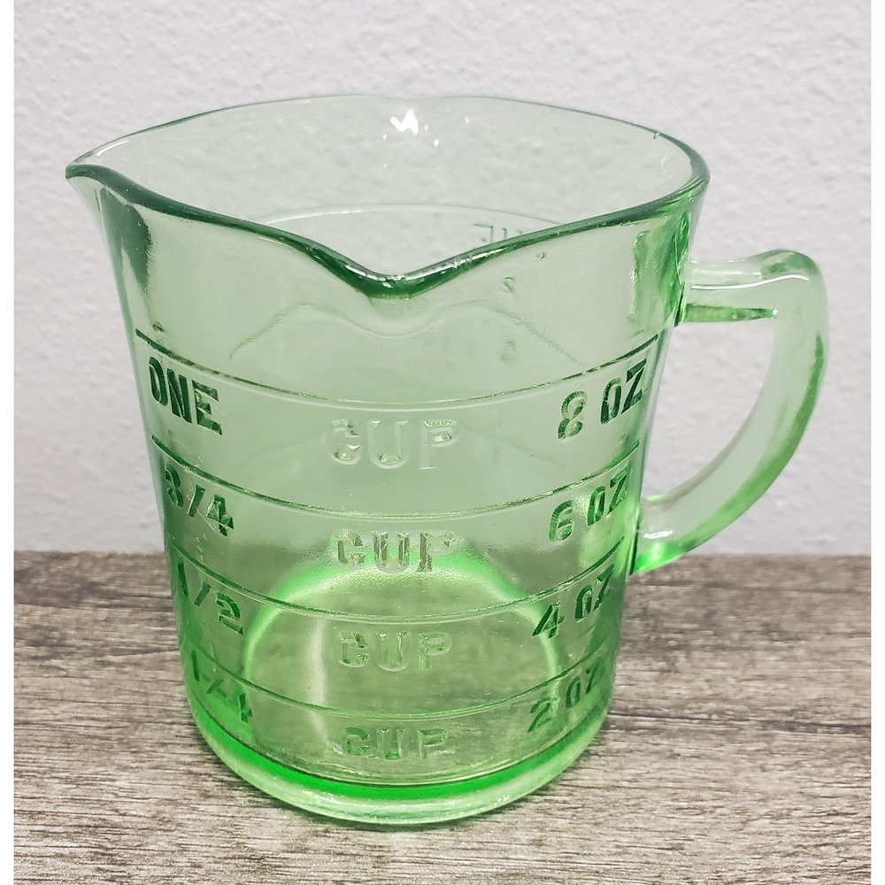 VTG 1930s Uranium Glass 3 Spout Measuring Cup Kelloggs Hazel Atlas‎ Glows EUC
